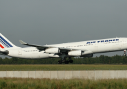 Airbus A340-300 3 photo